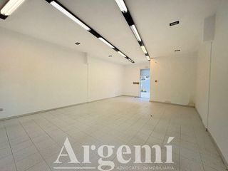 Local comercial en venta en Palau-solità i Plegamans