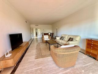 Piso en venta en Puerto Banús en Marbella