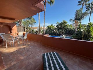 Piso en venta en Puerto Banús en Marbella
