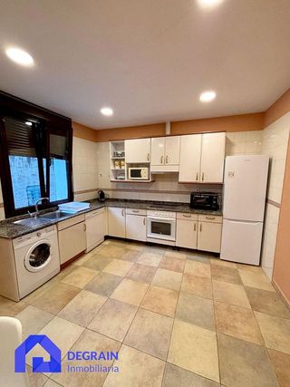 Piso en alquiler en Tenderina Alta - Fozaneldi en Oviedo