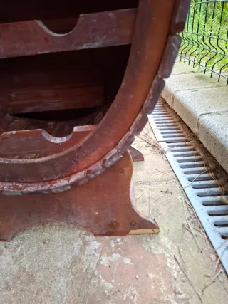 Vinoteca de madera con capacidad para 12 botellas