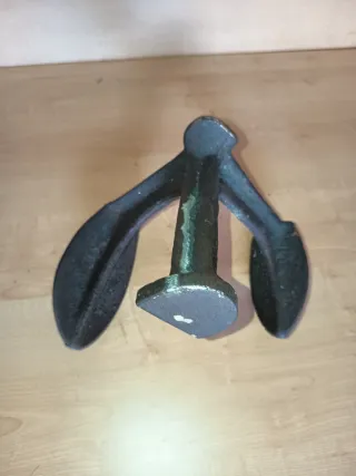 Ciotola per scarpe in ghisa