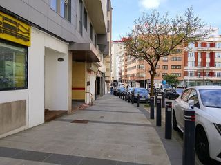 Local comercial en alquiler en Monte Alto - Zalaeta - Atocha en Coruña (A)