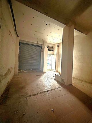 Local comercial en alquiler en Montolivet en Valencia
