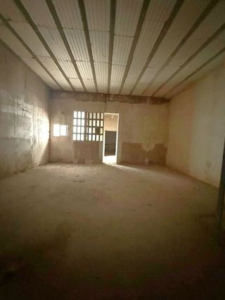 Local comercial en alquiler en Montolivet en Valencia