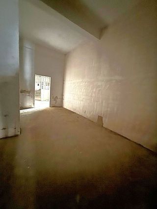 Local comercial en alquiler en Montolivet en Valencia