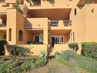 Piso en venta en Puerto de la Duquesa en Manilva