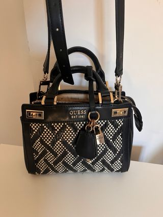 Bolso Guess Negro y Multicolor