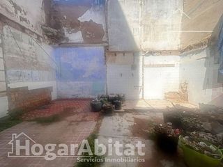 Chalet en venta en Avda. de Abril. - 9 de octubre en Sagunto
