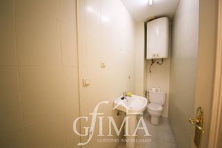 Local comercial en alquiler en Tomelloso