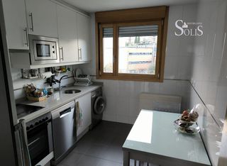 Piso en alquiler en Tenderina Alta - Fozaneldi en Oviedo