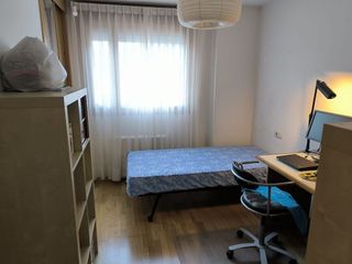 Piso en alquiler en Tenderina Alta - Fozaneldi en Oviedo