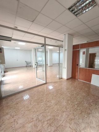 Local comercial en alquiler en Sant Isidre en Valencia