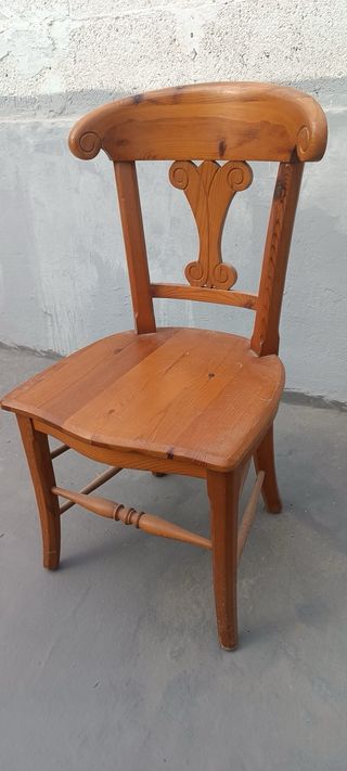 Conjunto mesa y 6 sillas madera.