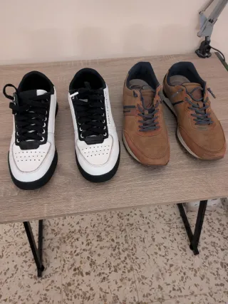 Versace Jeans Couture y zapatos casual marrones.