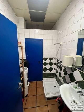 Local comercial en venta en Hispanoamérica - Comunidades en Valdemoro