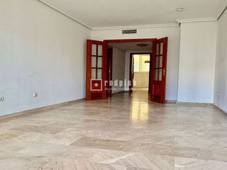 Piso en venta en Playamar en Torremolinos