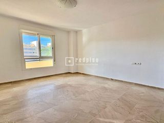 Piso en venta en Playamar en Torremolinos