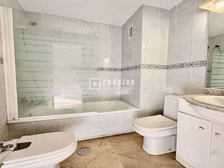 Piso en venta en Playamar en Torremolinos