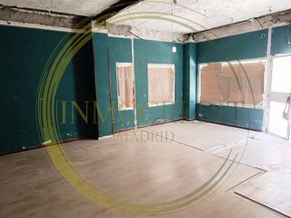 Local comercial en venta en Reyes en Parla