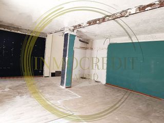 Local comercial en venta en Reyes en Parla