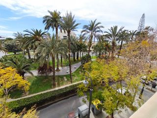 Piso en venta en Ensanche - Diputación en Alicante
