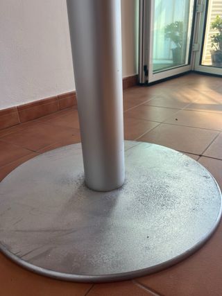 Mesa redonda madera y metal