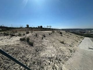Solar en venta en Lucena