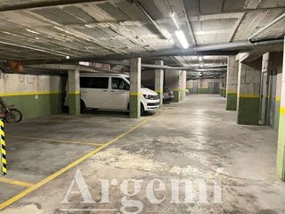 Garaje en venta en Palau-solità i Plegamans