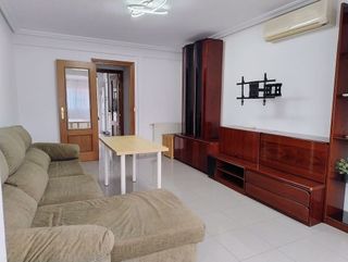 Piso en alquiler en Reyes Católicos en Alcalá de Henares
