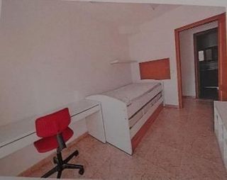 Piso en alquiler en Núcleo Urbano en Pobla de Vallbona (la)