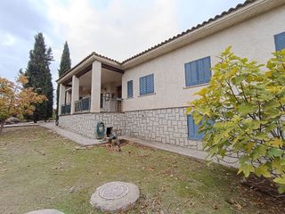 Chalet en venta en Olías del Rey