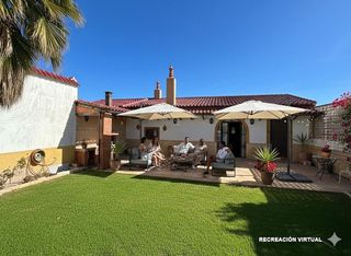 Chalet en venta en Novelda