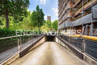 Garaje en venta en Poblenou - L'Olivar Gran en Figueres