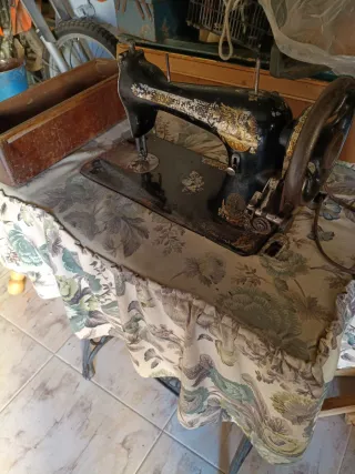 Máquina de coser Singer vintage floral