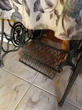 Máquina de coser Singer vintage floral