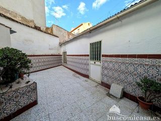 Chalet en venta en Linares