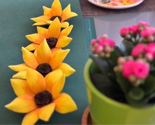 Girasoles imantados goma eva