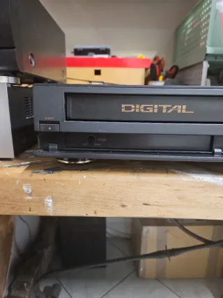 Videoregistratore Sanyo HQ VHS d5670I