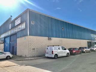 Nave industrial en venta en Valencina de la Concepción