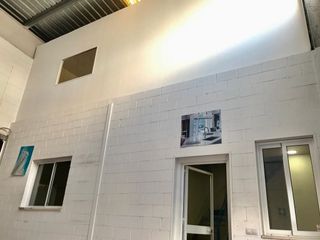 Nave industrial en venta en Valencina de la Concepción