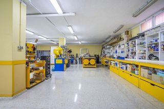 Local comercial en venta en Las Lagunas en Mijas