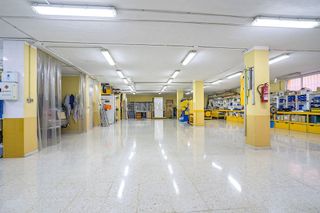 Local comercial en venta en Las Lagunas en Mijas