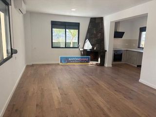 Chalet en venta en Novelda