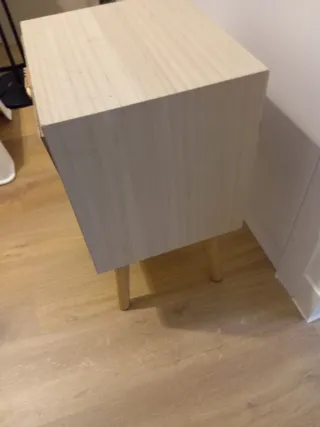 Mesita de noche terciopelo madera