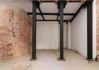 Local comercial en venta en Pacífico en Madrid