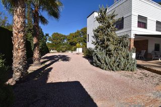 Chalet en venta en Peña de las Águilas en Elche