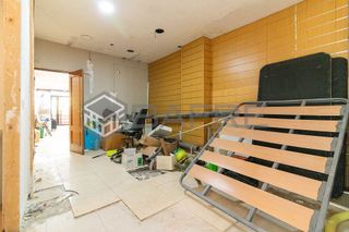Local comercial en alquiler en Almendrales en Madrid