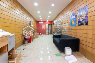 Local comercial en alquiler en Almendrales en Madrid