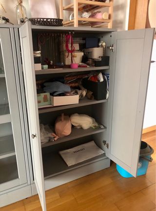 Vitrina y armario HAVSTA beige/gris con zócalo